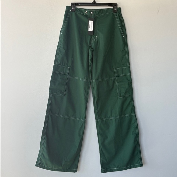 Saul Wide Leg Cargo Trouser In Bottle Green With White Stitching SOLD OUT ONLINE - Picture 5 of 9